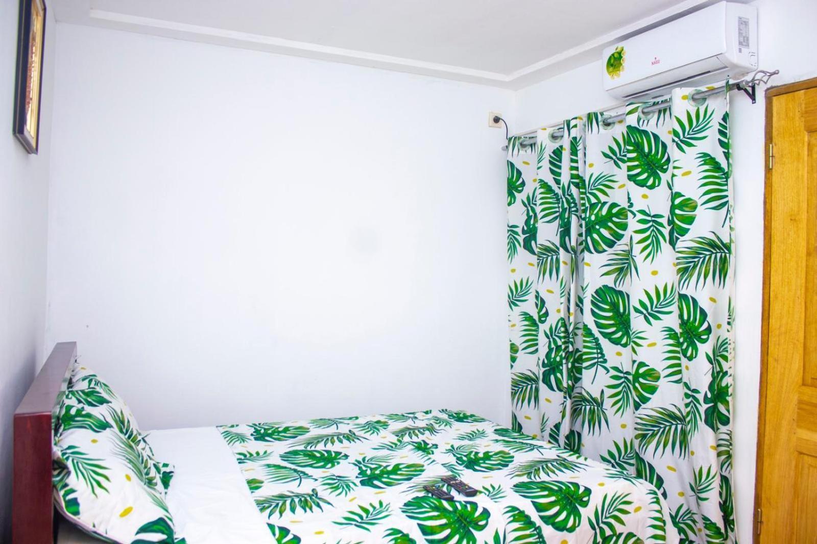 Naiveli-Palm Appartement Meuble Sobre Et Chic Douala Exterior foto