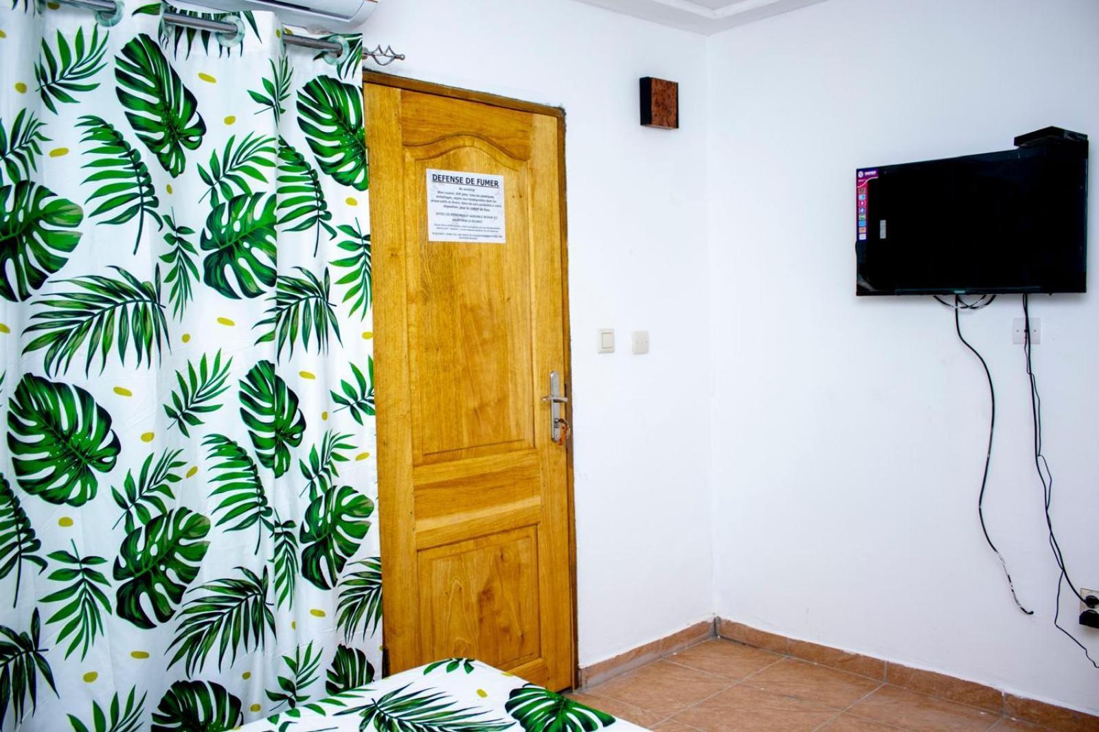 Naiveli-Palm Appartement Meuble Sobre Et Chic Douala Exterior foto
